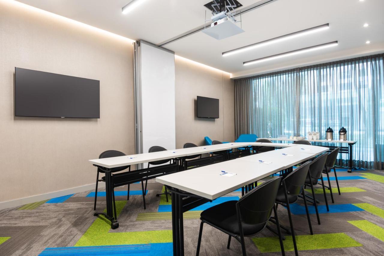 Holiday Inn Express Bogota - Parque La 93 By Ihg Buitenkant foto