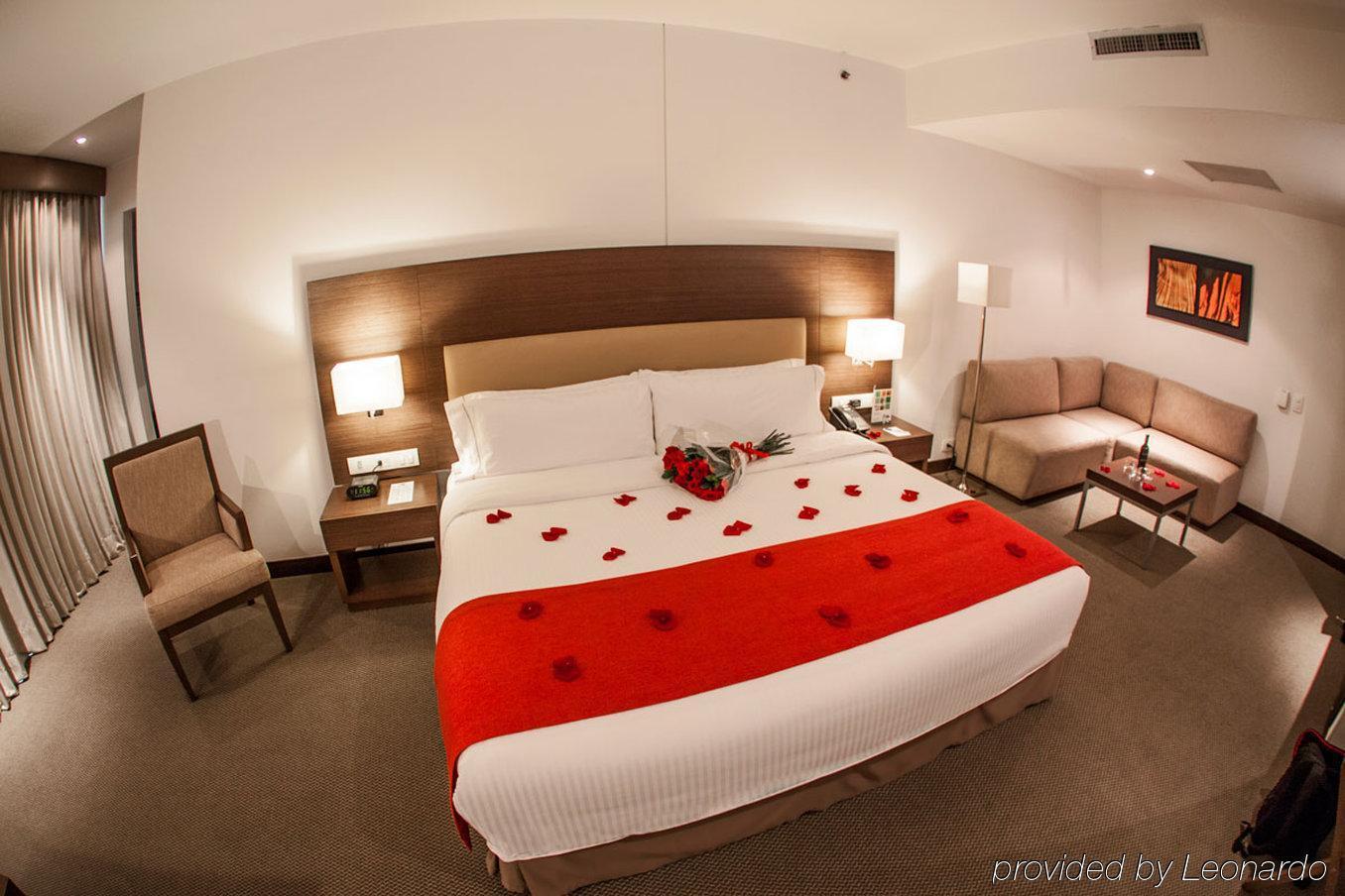 Holiday Inn Express Bogota - Parque La 93 By Ihg Buitenkant foto