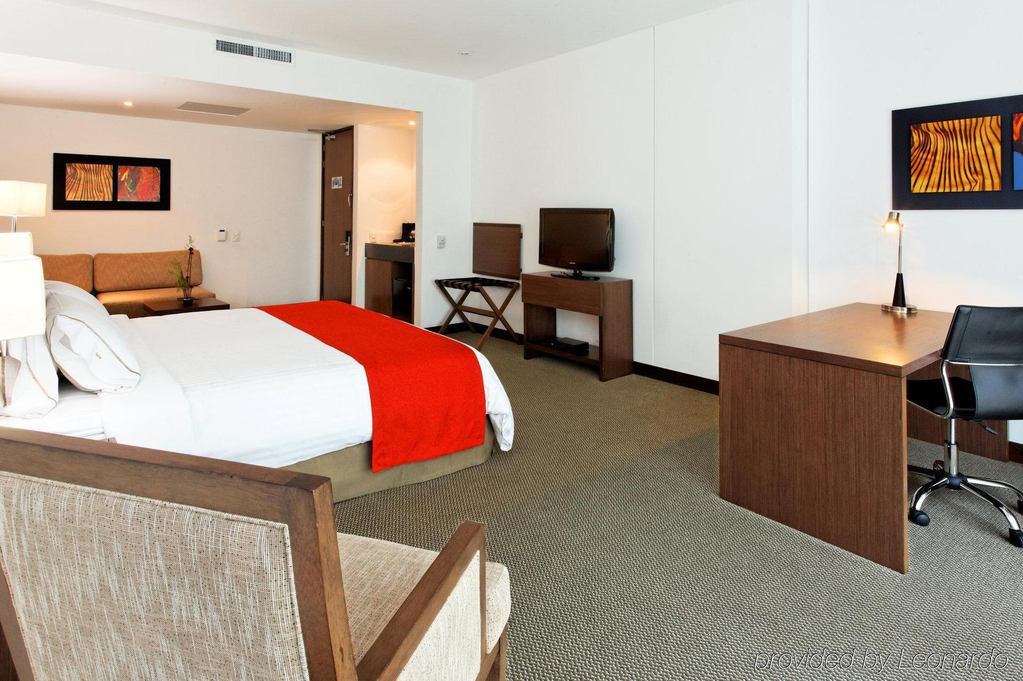 Holiday Inn Express Bogota - Parque La 93 By Ihg Buitenkant foto