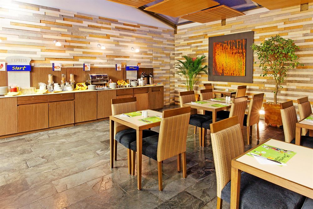 Holiday Inn Express Bogota - Parque La 93 By Ihg Restaurant foto