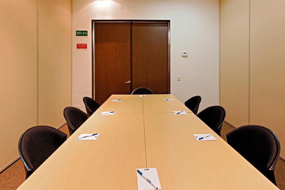 Holiday Inn Express Bogota - Parque La 93 By Ihg Faciliteiten foto